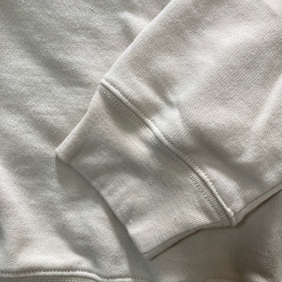 NWT Sweater Women's beige long-sleeved sweater with MTV print design. Size XL - Picture 7 of 9